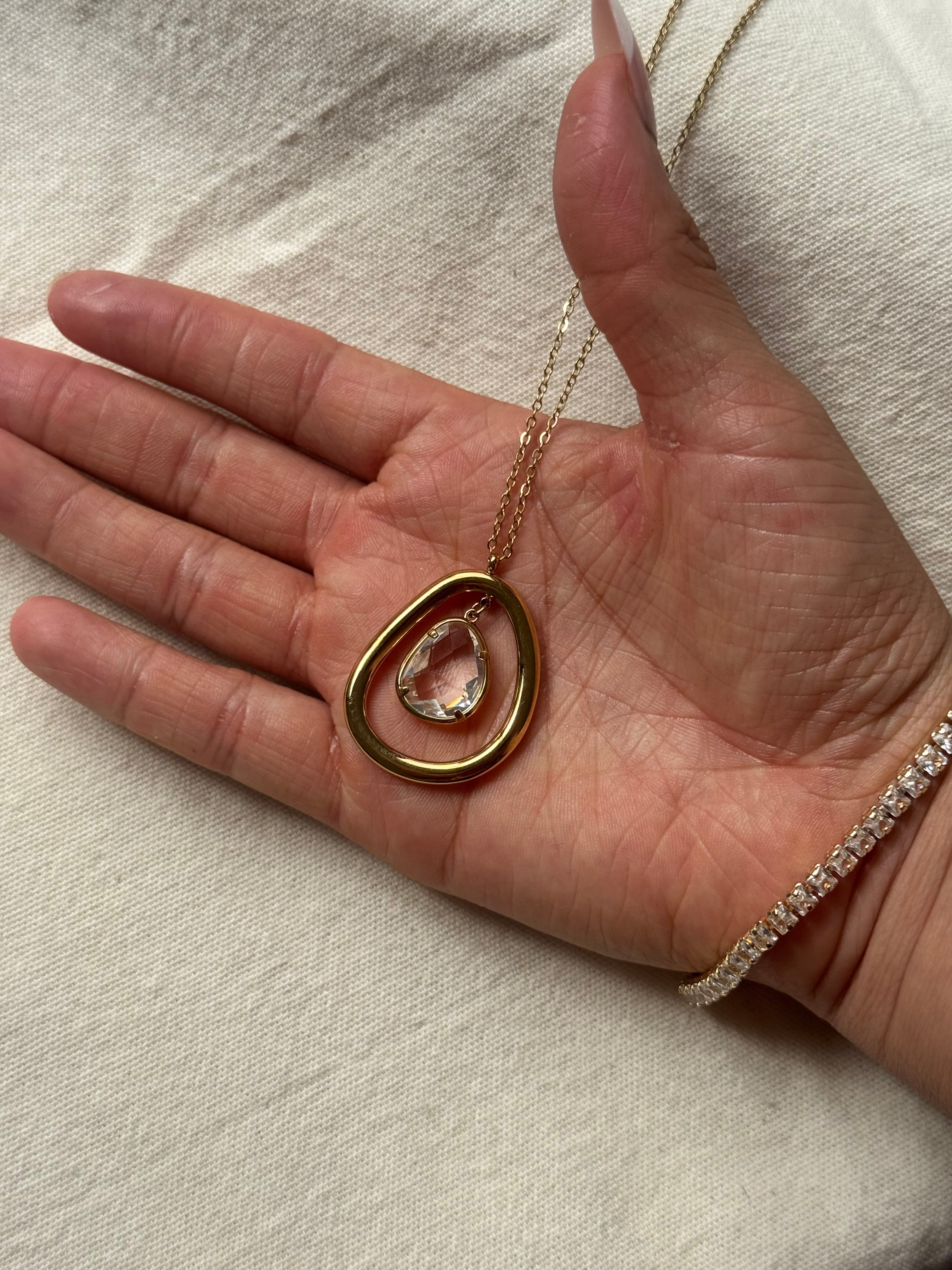 Collar Oval Drop