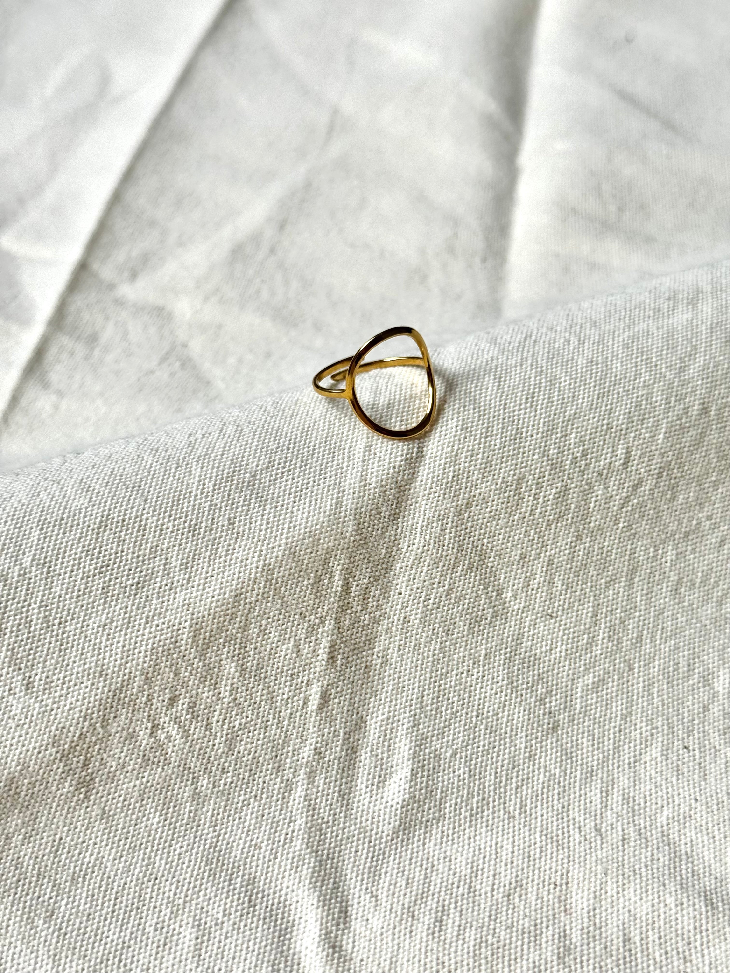 Anillo Oval Drop